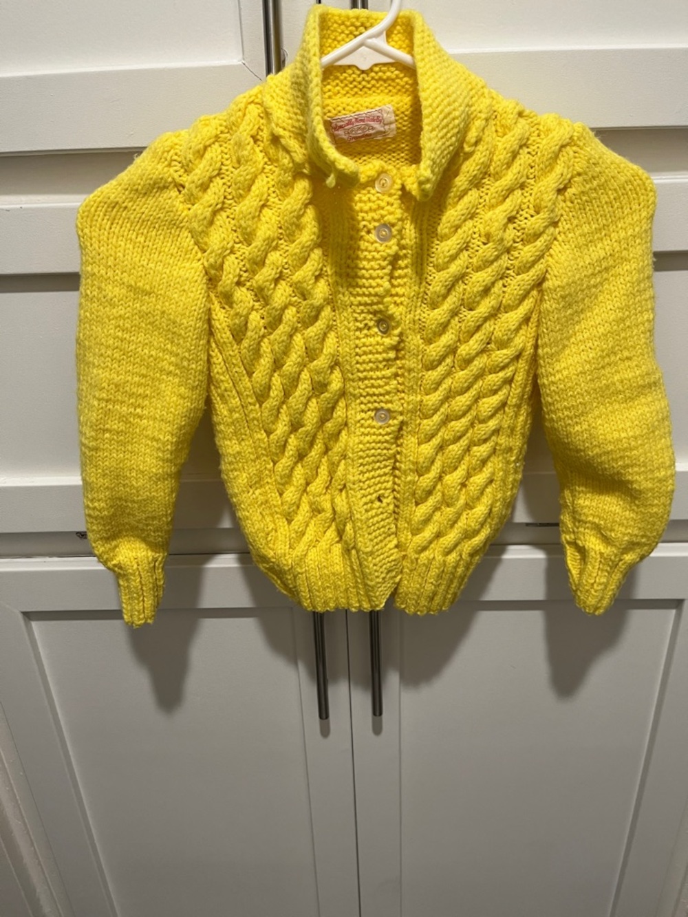Bright Yellow Chunky Cable Knit Button-Up Cardigan Vintage ❤️
